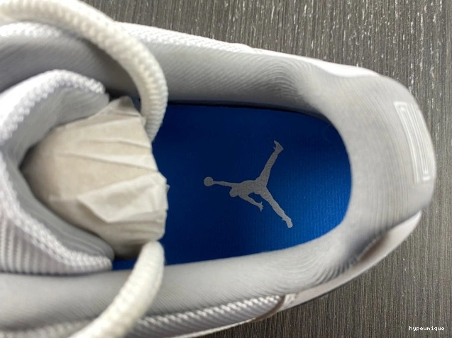 HYPE AV2187-140 11 Jordan Grey Cement Air Low 0813